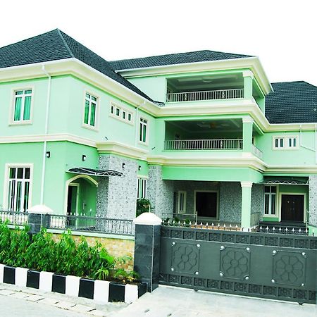 Milestone Hotel Ogombo Bagian luar foto